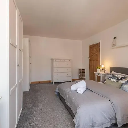 Norman View - 3 Bedroom House بيت للعطل *